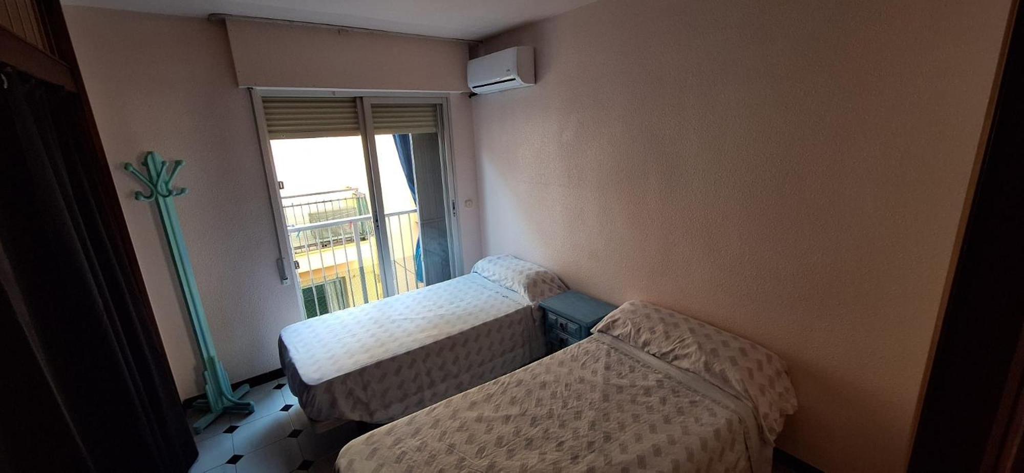 Apartamentos Casa May 1- Centro Benidorm-Solo Mayores De 30 Anos Y Familias Exterior foto
