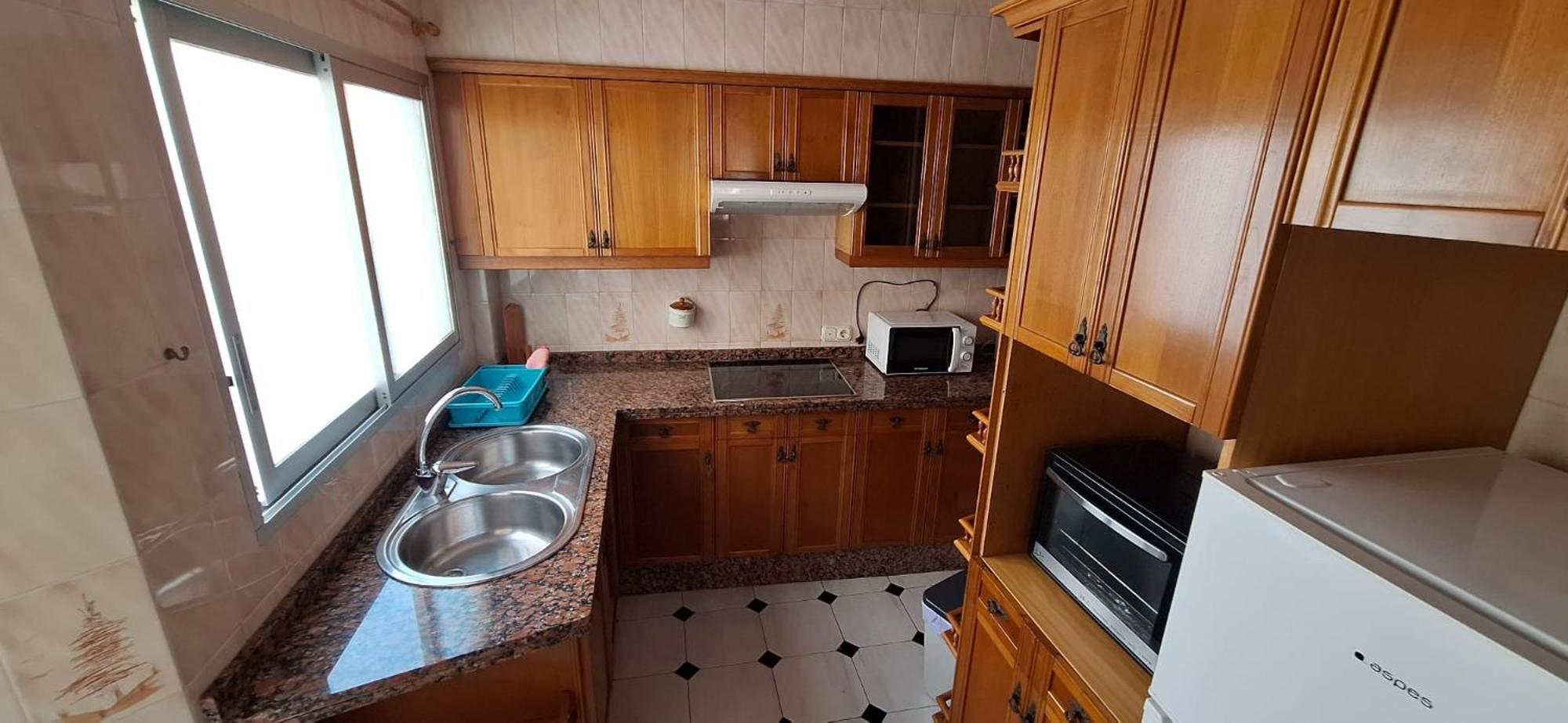 Apartamentos Casa May 1- Centro Benidorm-Solo Mayores De 30 Anos Y Familias Exterior foto